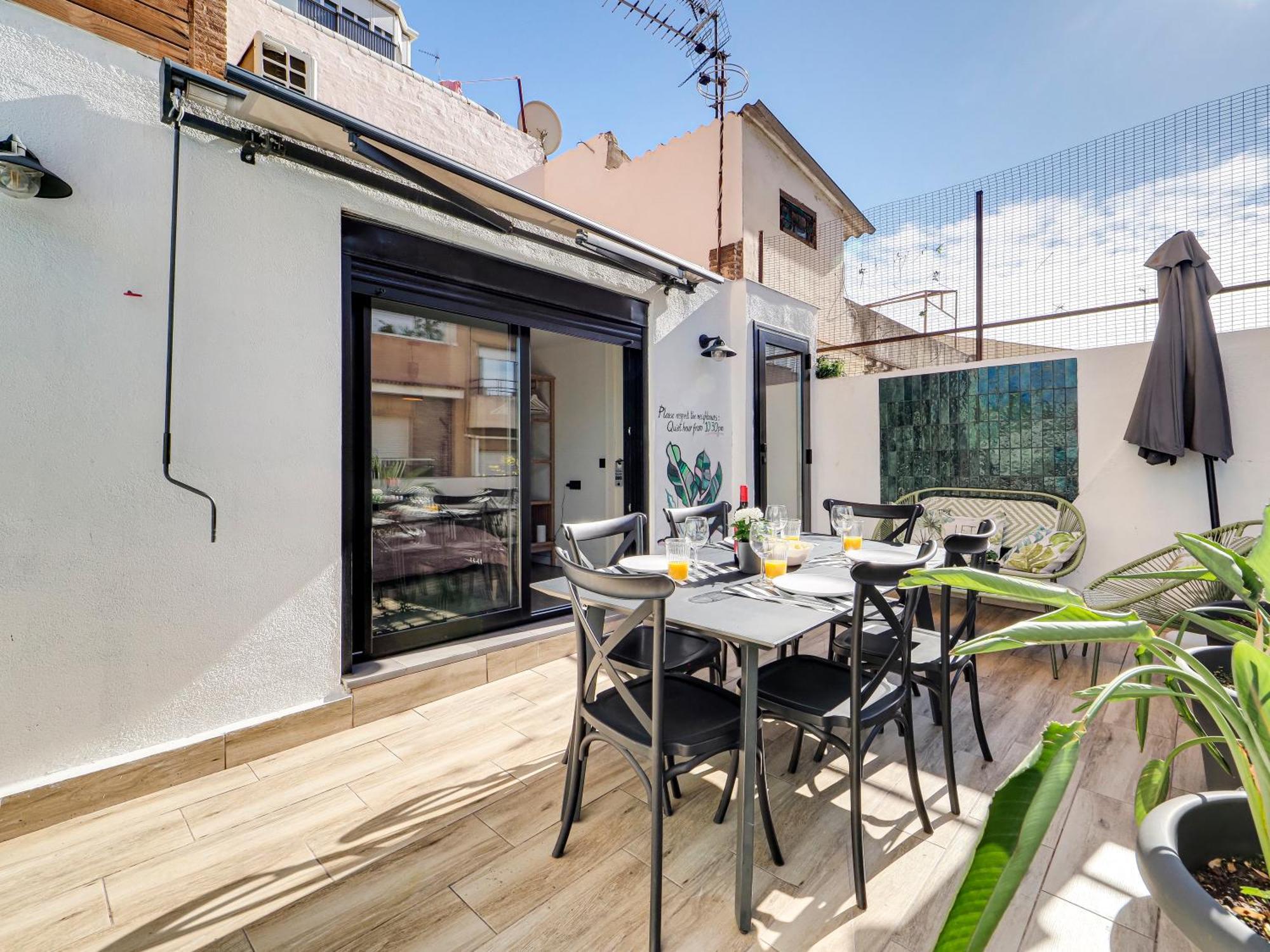 Townhouse With Private Terrace And 4 Bedrooms L'Hospitalet de Llobregat Extérieur photo